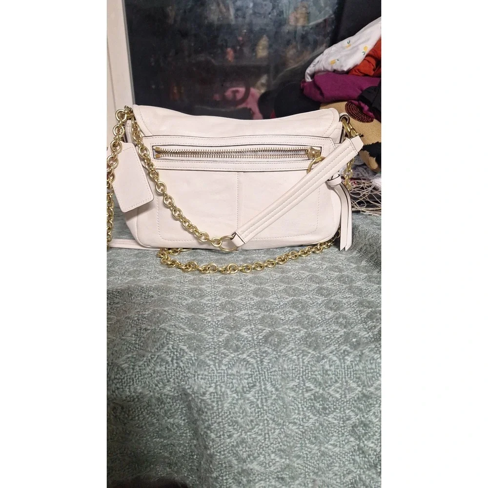 75.Coach Chelsea Convertible Crossbody bag